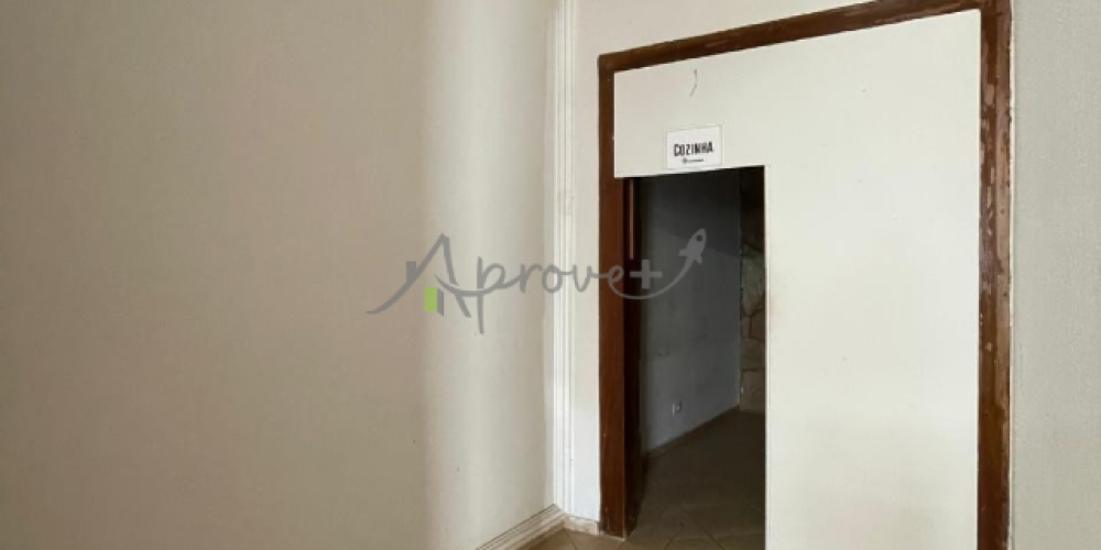 22av2-10-1785436129