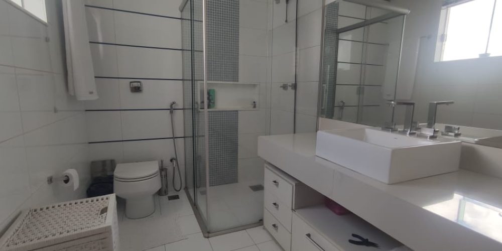 95d43e89-d6dc-4c38-b910-5c29237e6642