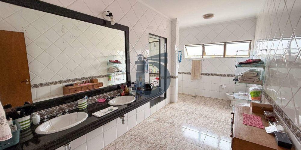 hnwyn-suite-1-3-1765806906