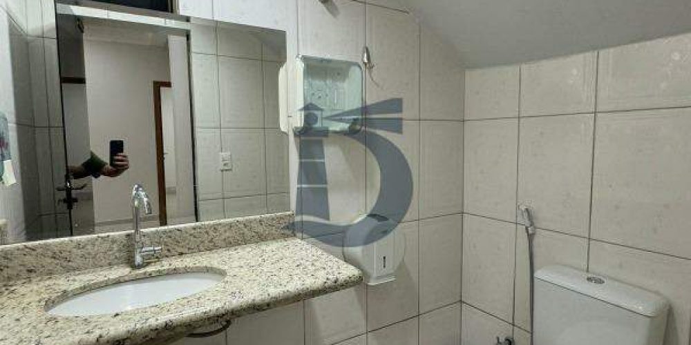 hugom-whatsapp-image-2024-11-12-at-180953-1731520401