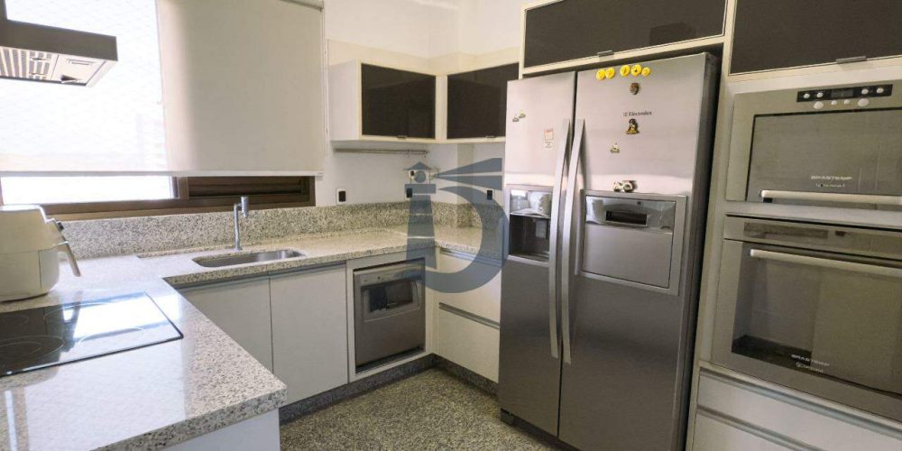 m6zqnj-area-de-servico-com-banheiro-1767906307