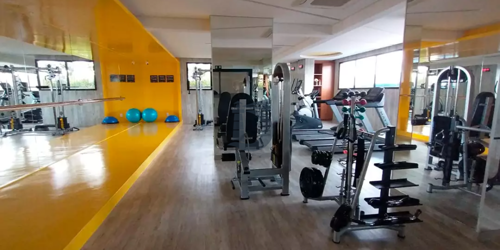 n90u6-academia-1764102398