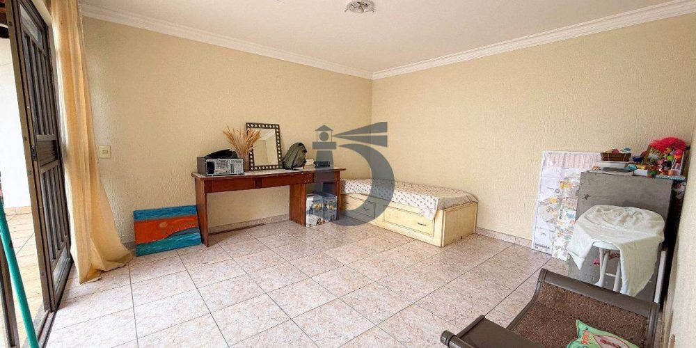 psdmu-quarto-ao-lado-da-copa-1765806906