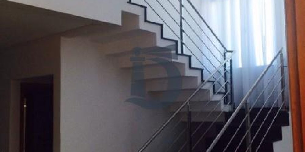 resOS5qcGc5c051b1d72136