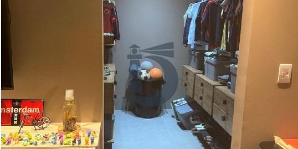 v2ixuj-pg-design-1777055600203-1777055870